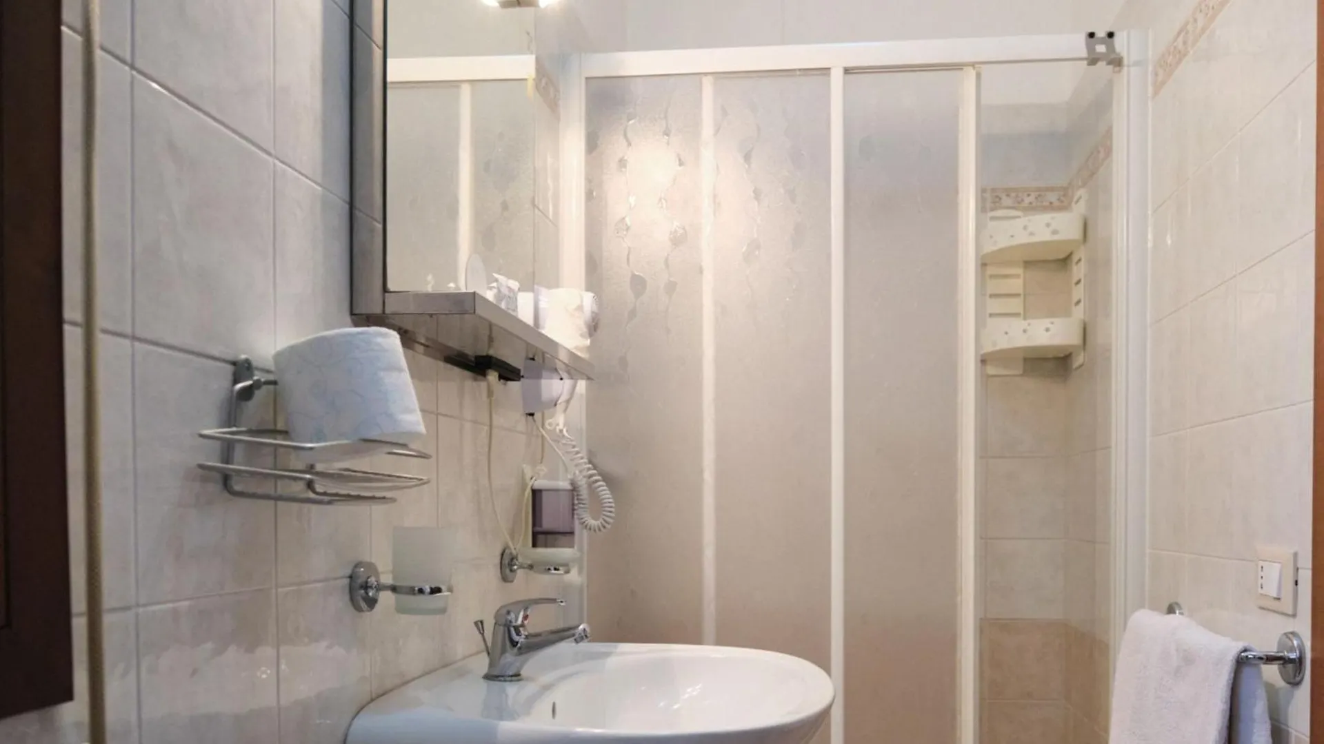 Guest house Room In Bb - Twin Or Double Room In A Lovely Bb In Porto Viro Italy
