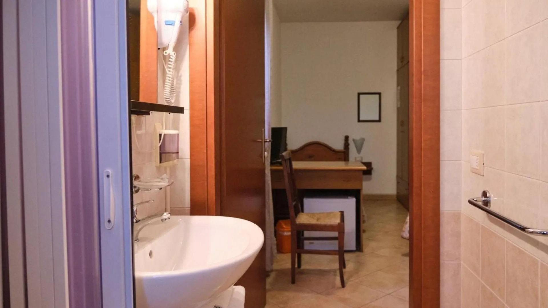 Room In Bb - Twin Or Double Room In A Lovely Bb In Porto Viro